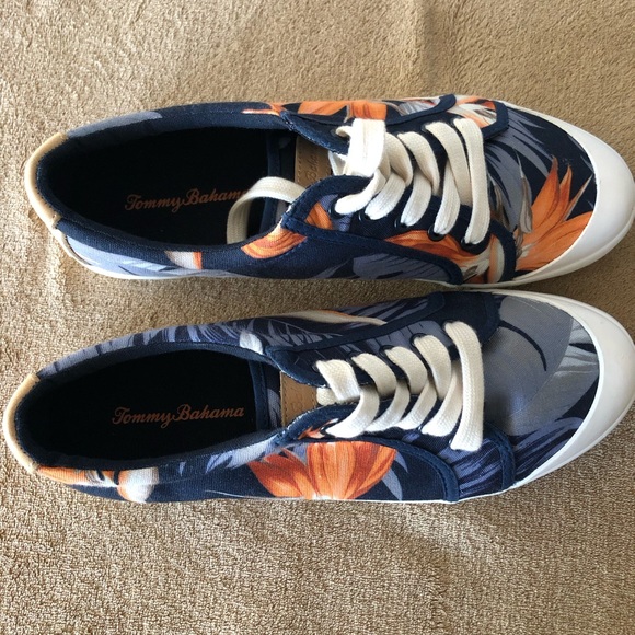 Tommy Bahama cove island Blue Navy Floral canvas sneakers size 8 - Picture 3 of 8